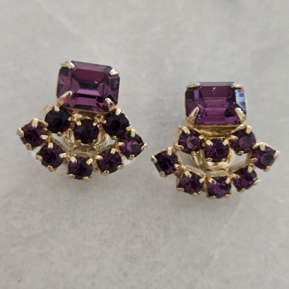 Vintage Purple Rhinestone (Dog Tooth)Gold Tone Clip On Earrings